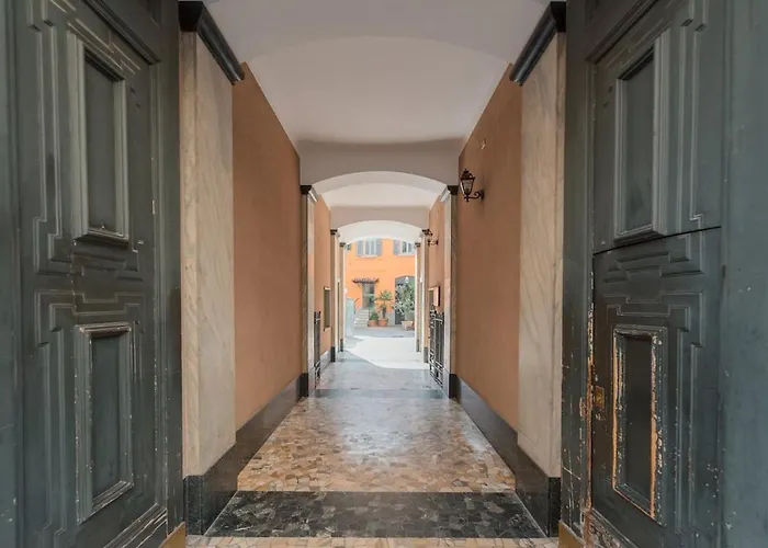 R Orchidea House * Milano