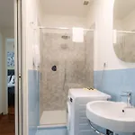 R Orchidea House شقة
